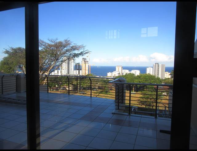 4 BEDROOM APARTMENT RENTED IN UMHLANGA CENTRAL
